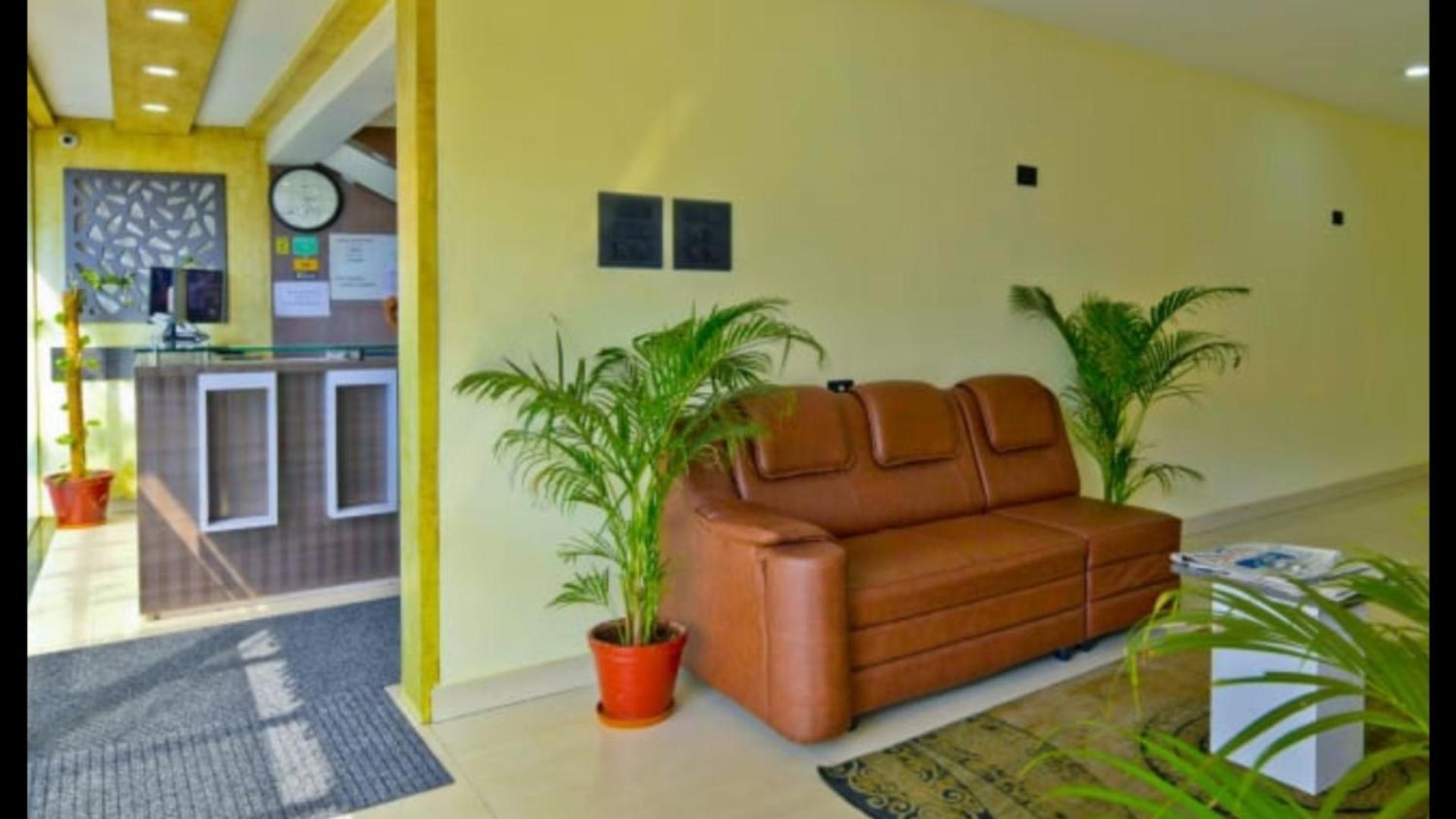 Kenz Residency Hotel Kochi Ngoại thất bức ảnh