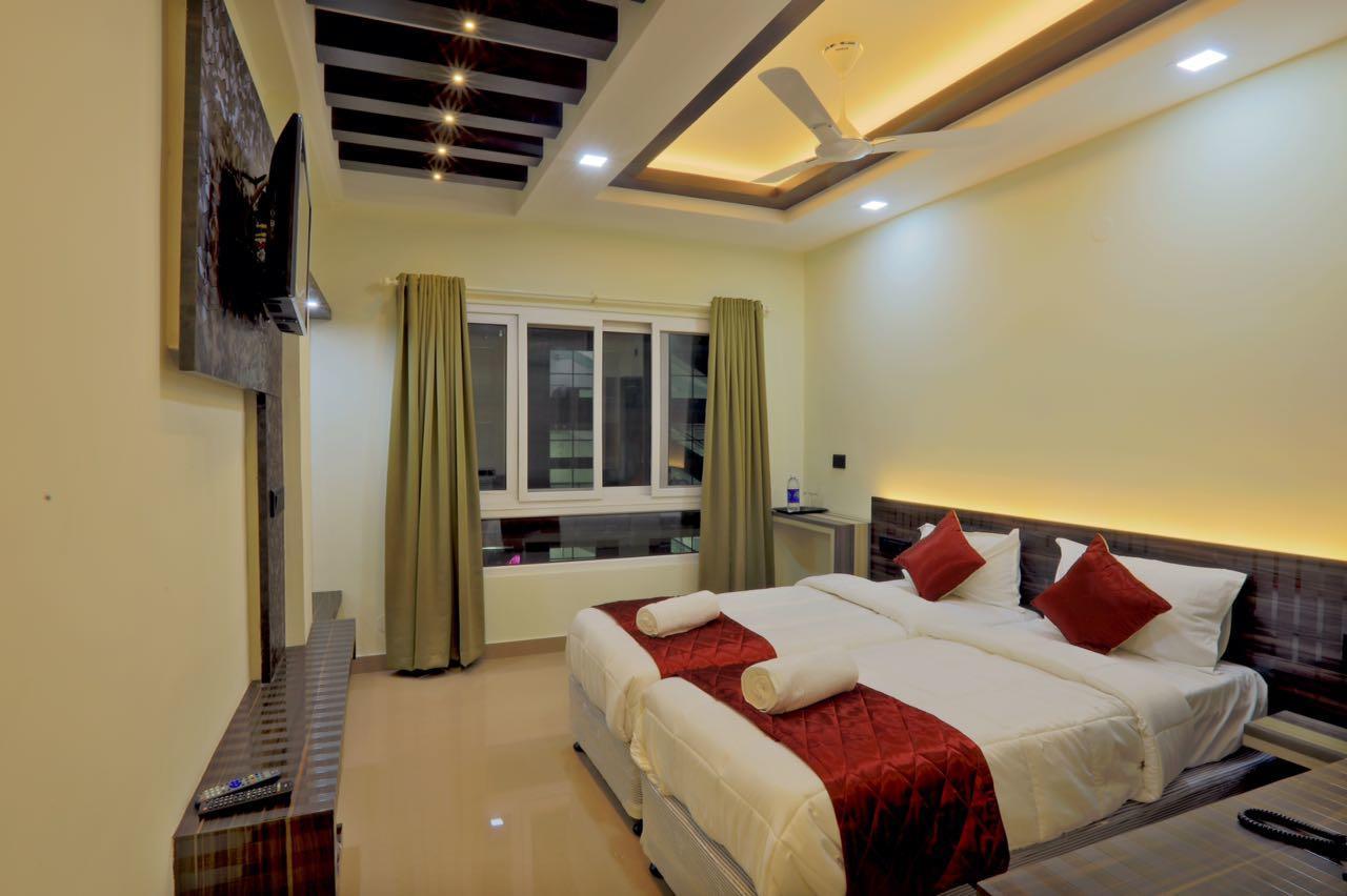 Kenz Residency Hotel Kochi Ngoại thất bức ảnh