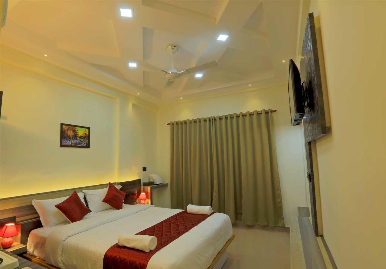 Kenz Residency Hotel Kochi Ngoại thất bức ảnh